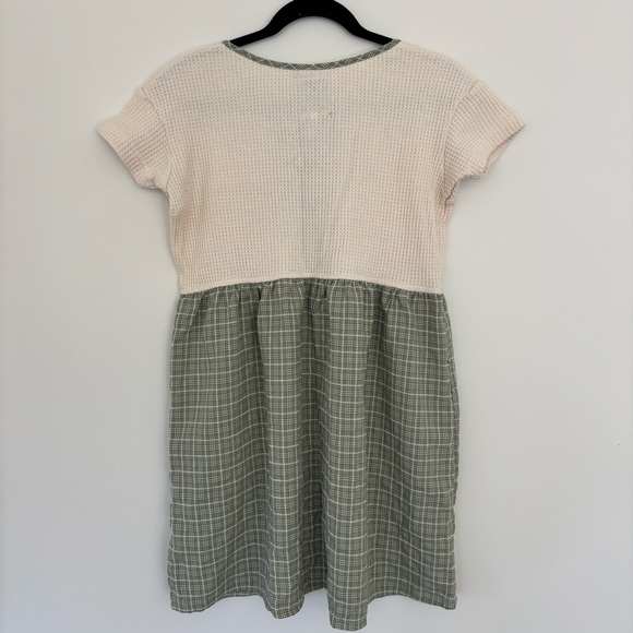 UNIF Plaid Green and Cream Short Sleeve Babydoll Dress - Picture 4 of 12